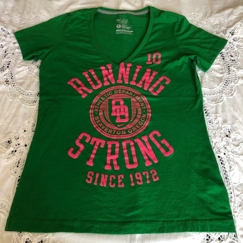 NIKE-Running Strong Top